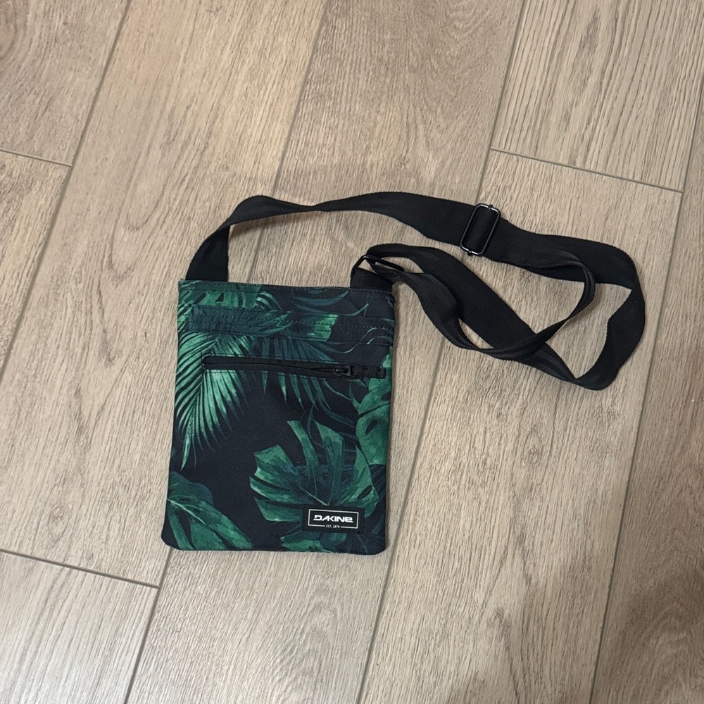Dakine - Black and Green Leaf Crossbody Bag